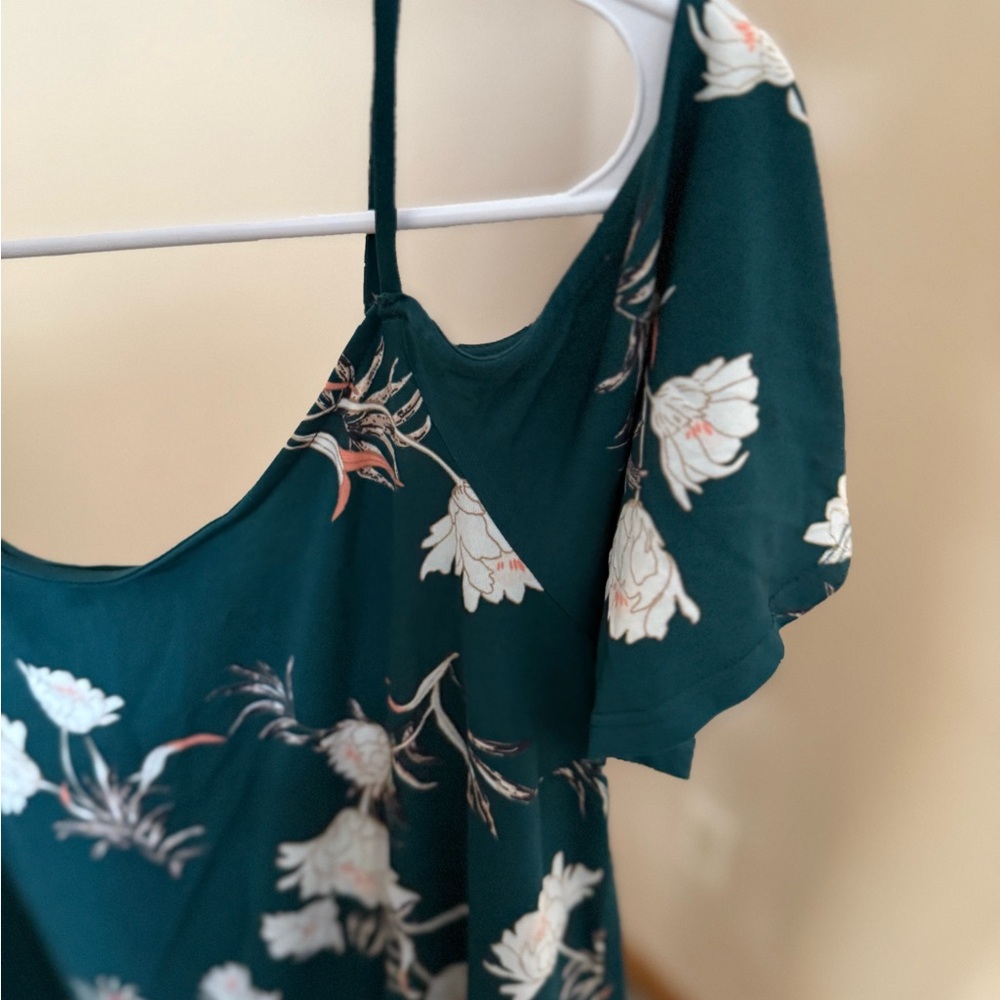 Short sleeve top